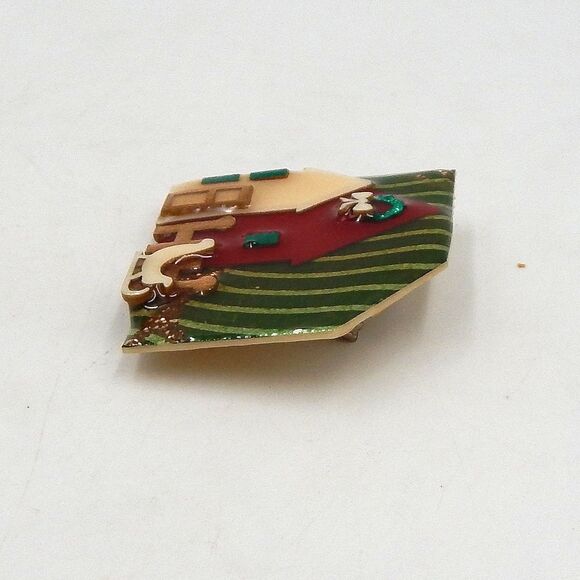 House Pins by Lucinda Christmas Pin Brooch Wreath Sleigh Two Houses Green Gold - Picture 3 of 7